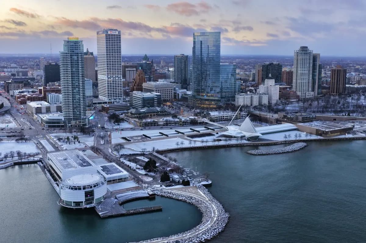 Commercial gaming tables and pool-table service across Wisconsin — Milwaukee